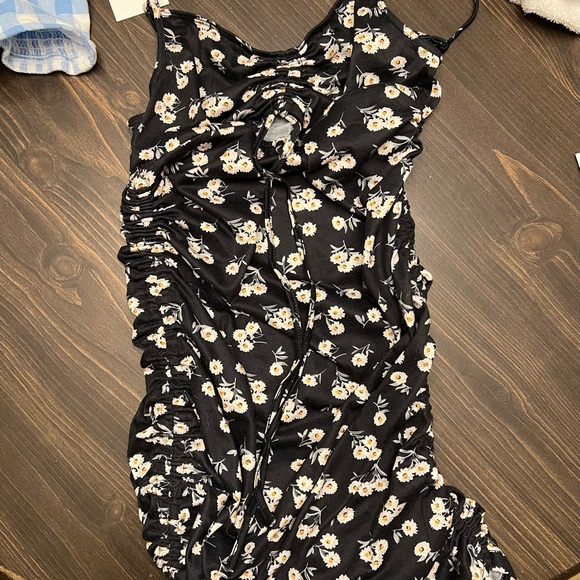 Shein Dress - Picture 2 of 3